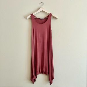 Wilde Handkerchief Hem Midi Dress